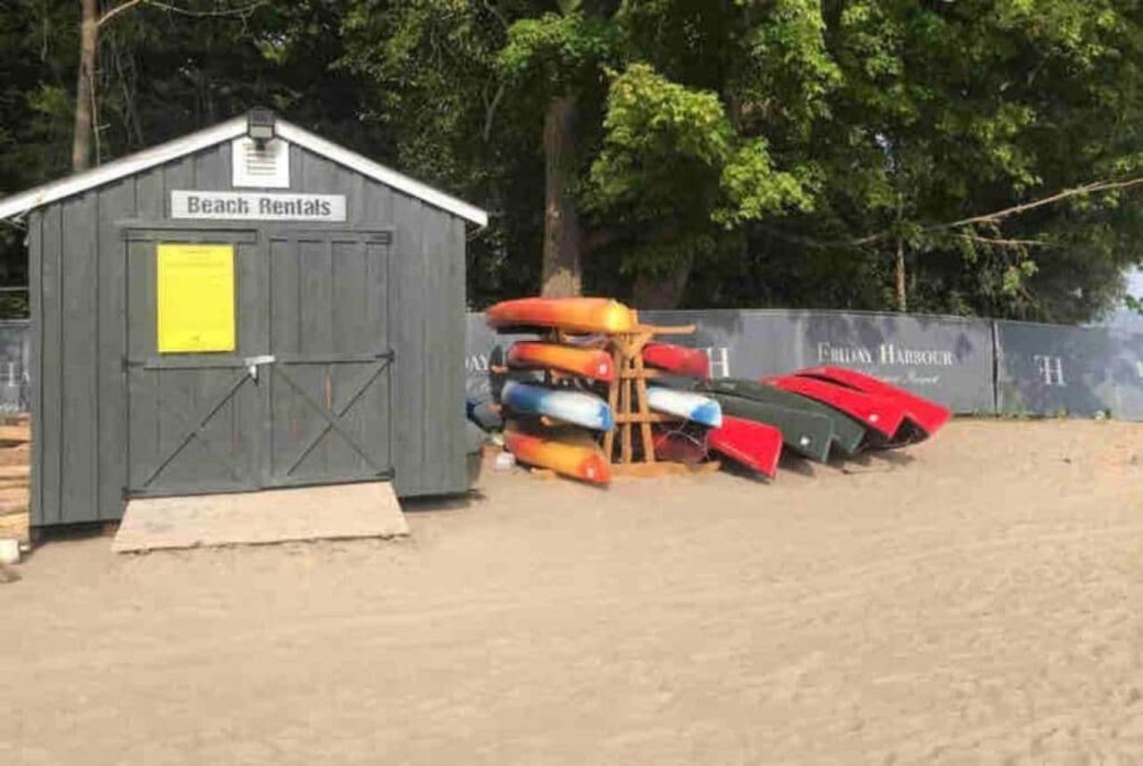Stunning Stayz At Friday Harbour Beach Marina Resort Lake Simcoe Innisfil Экстерьер фото