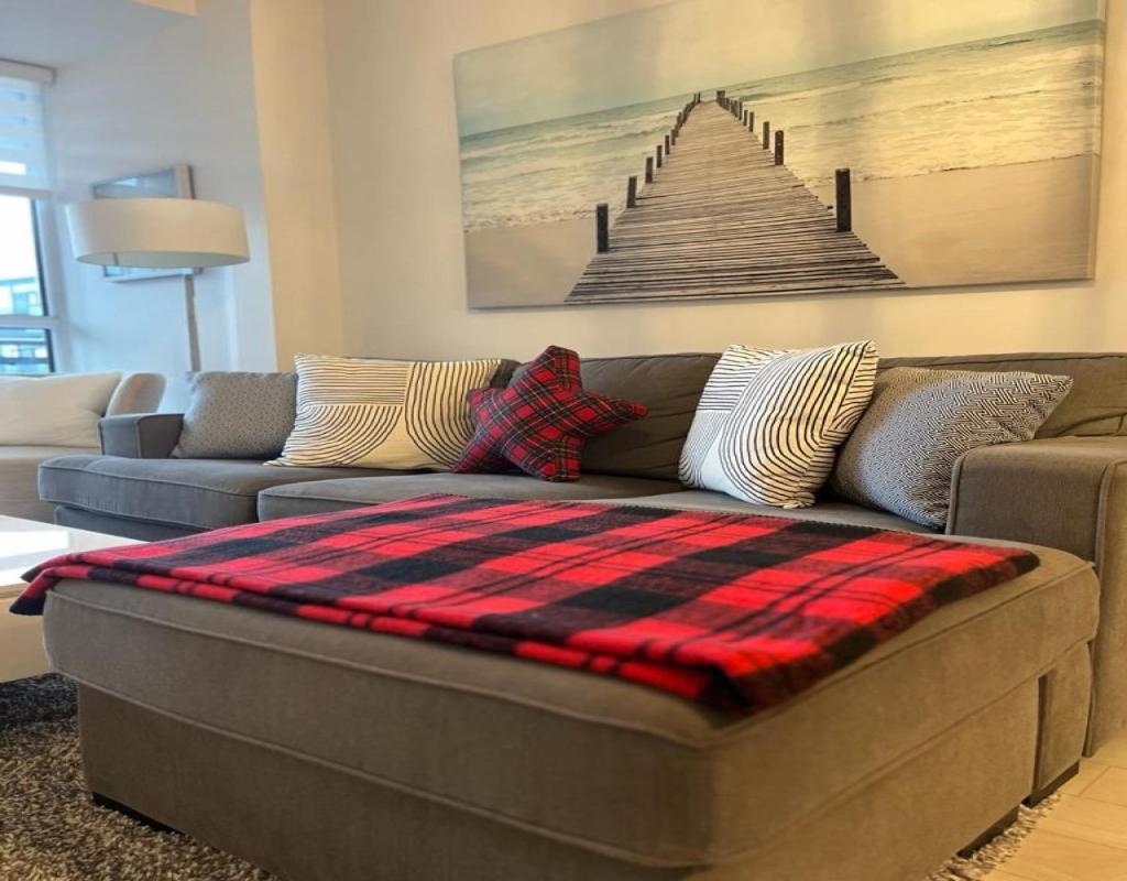 Stunning Stayz At Friday Harbour Beach Marina Resort Lake Simcoe Innisfil Экстерьер фото